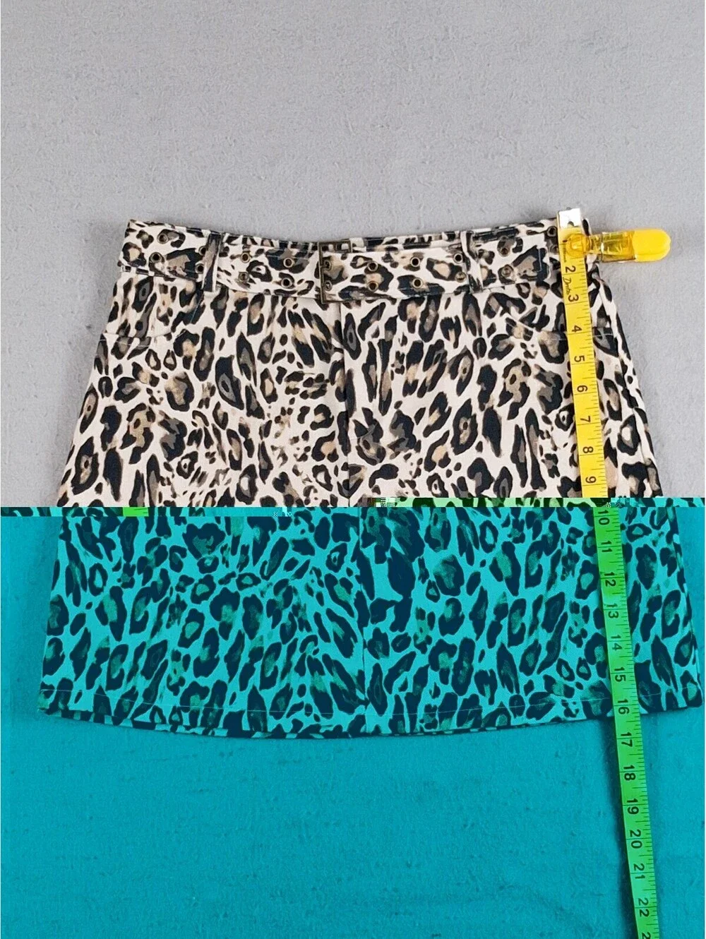 Francesca's Mi Ami Leopard Print Belted Denim Mini Skirt Medium Womens